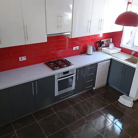 Isabella Court Townhouse Near Venus And Lidl Apartamento *
