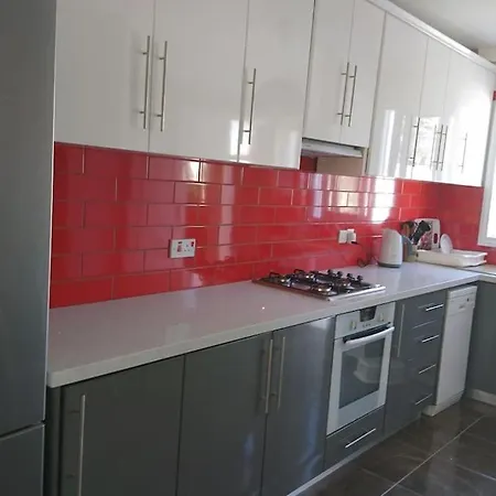 Apartment Isabella Court Townhouse Near Venus And Lidl