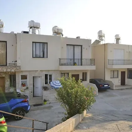 Apartment Isabella Court Townhouse Near Venus And Lidl *