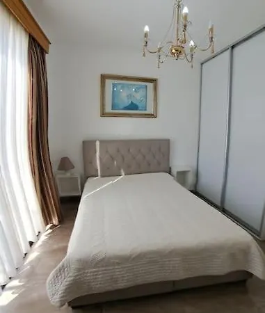 Isabella Court Townhouse Near Venus And Lidl Apartman Paphos