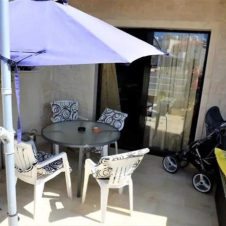 Isabella Court Townhouse Near Venus And Lidl Apartman Paphos