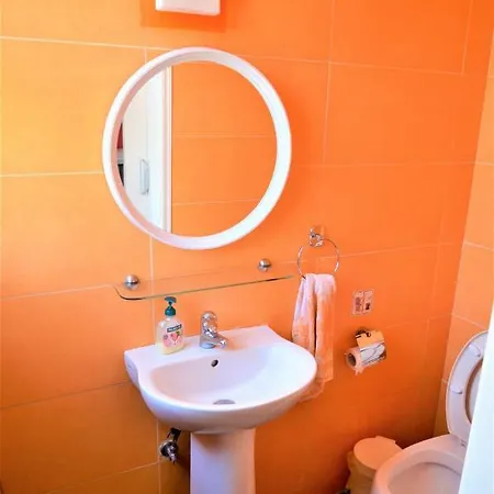 Isabella Court Townhouse Near Venus And Lidl Apartmán Paphos