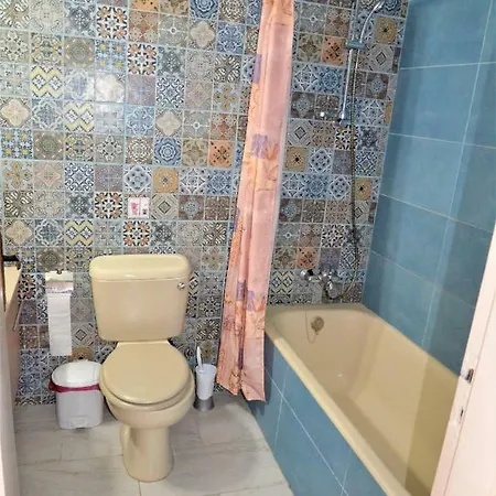 Isabella Court Townhouse Near Venus And Lidl Apartman Paphos
